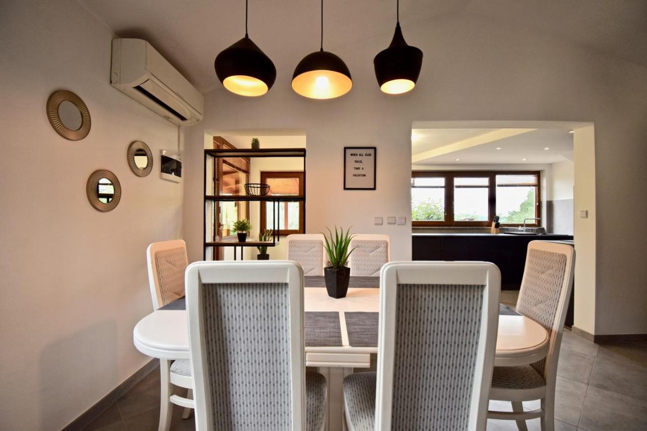 Relaxing Holiday House With Terrace Sea View Медулин Экстерьер фото