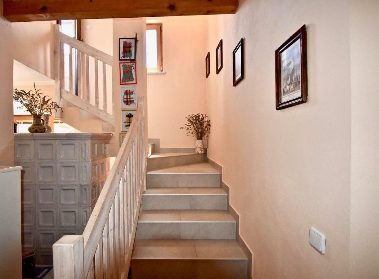 Relaxing Holiday House With Terrace Sea View Медулин Экстерьер фото